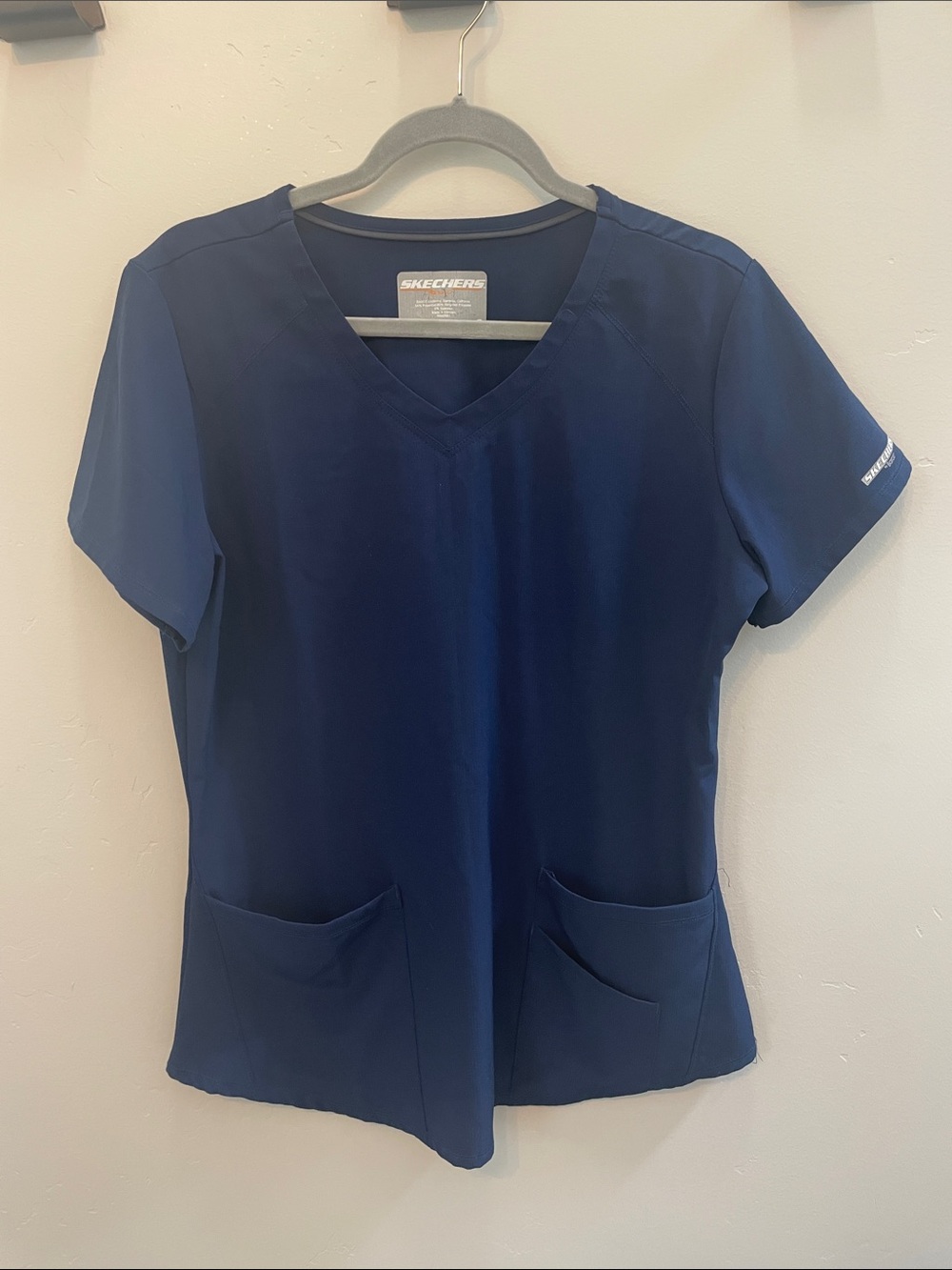 Skechers Women’s Navy V-Neck Scrub Set in Navy Blue